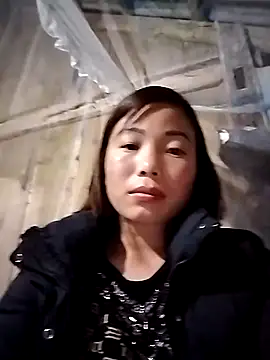 Annaacutee online show from November 17, 2025, 12:53 pm