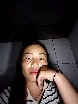 Annaacutee online show from October 4, 2025, 10:44 pm