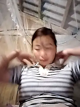 Annaacutee online show from December 19, 2025, 12:07 pm