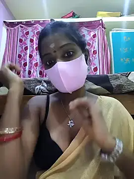 Snapshot of mounika26 chatting on October 31, 2025, 6:10 am mounika26 online show from October 31, 2025, 6:10 am