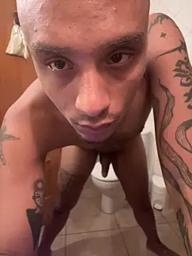 IskanderDemian online show from October 18, 2025, 8:44 pm