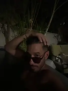 husbandandwifetobe online show from September 12, 2025, 6:29 pm