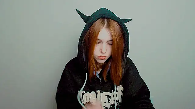 GuessMe    online show from November 4, 2025, 10:24 pm