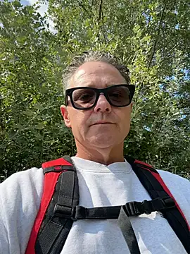 Snapshot of mrlovinhusband chatting on July 18, 2026, 2:36 pm mrlovinhusband online show from July 18, 2026, 2:36 pm