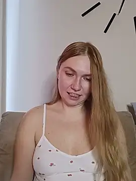 KisaVixen online show from May 31, 2026, 1:39 pm