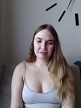 KisaVixen online show from March 12, 2026, 1:37 pm