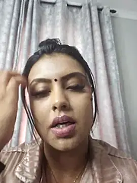 Indian GlowingMiax online show from October 29, 2025, 6:12 am