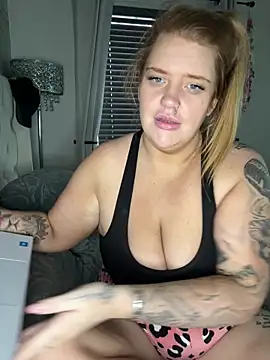 MysteriousMylaX online show from December 21, 2025, 10:28 am