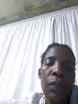 londie2 online show from November 6, 2025, 6:45 pm