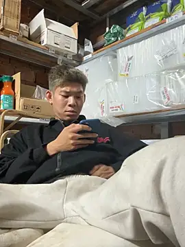 Snapshot of linh21107 chatting on November 22, 2025, 8:24 am linh21107 online show from November 22, 2025, 8:24 am