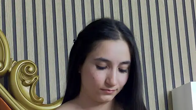 Snapshot of CarolinaBlair chatting on April 19, 2026, 6:10 pm CarolinaBlair online show from April 19, 2026, 6:10 pm