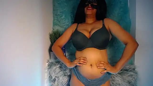 Spicy Maxy online show from June 27, 2026, 1:00 am