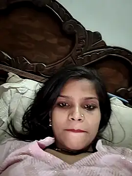 Komal0099 online show from December 1, 2025, 3:24 pm