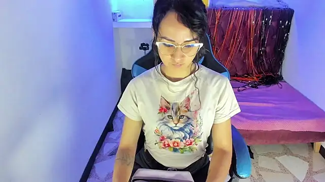 alison moon7 online show from October 27, 2025, 1:45 pm