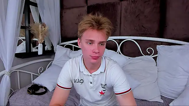 LawrenceMiles online show from September 10, 2025, 10:47 am