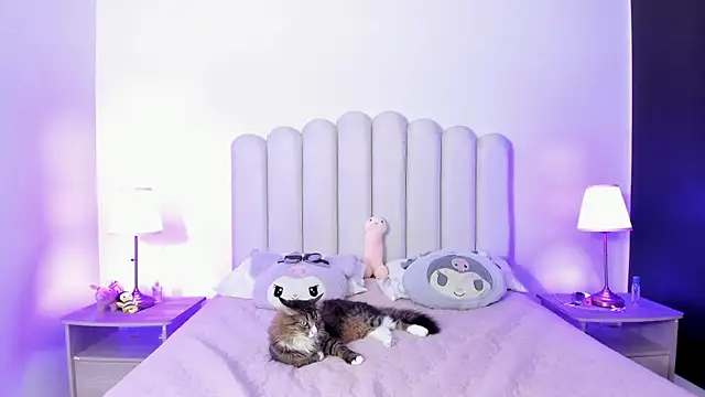 SofieBunnie online show from October 17, 2025, 10:11 pm