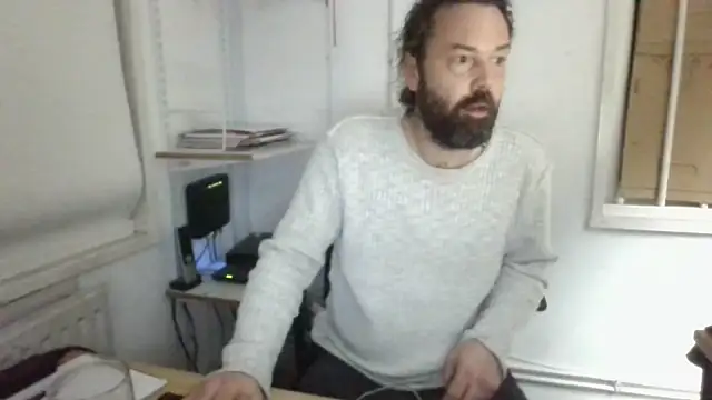 Snapshot of rogerevenmore chatting on November 14, 2025, 6:17 am rogerevenmore online show from November 14, 2025, 6:17 am