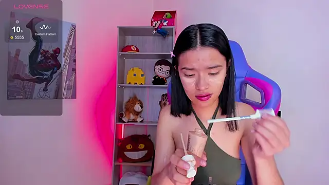 Lana Dreams  online show from October 2, 2025, 2:09 pm