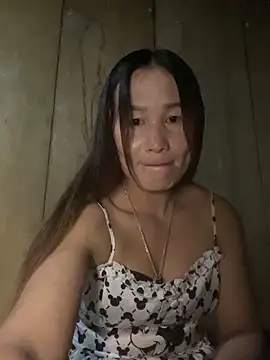 phungtiti online show from October 15, 2025, 1:52 pm