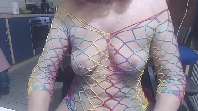 Snapshot of SexySilvie chatting on June 4, 2026, 1:49 pm SexySilvie online show from June 4, 2026, 1:49 pm