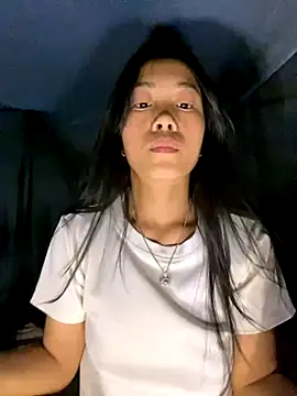 EmLy02 online show from October 19, 2025, 1:03 pm