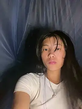 EmLy02 online show from October 14, 2025, 12:17 pm