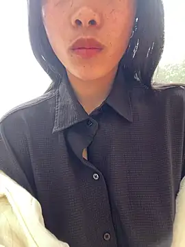 Snapshot of EmLy02 chatting on February 5, 2026, 2:07 am EmLy02 online show from February 5, 2026, 2:07 am