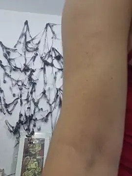 Nina vallon online show from October 24, 2025, 10:47 am