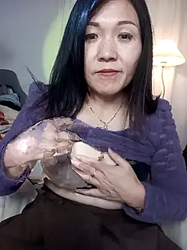 Joanna1122 online show from November 21, 2025, 4:28 pm