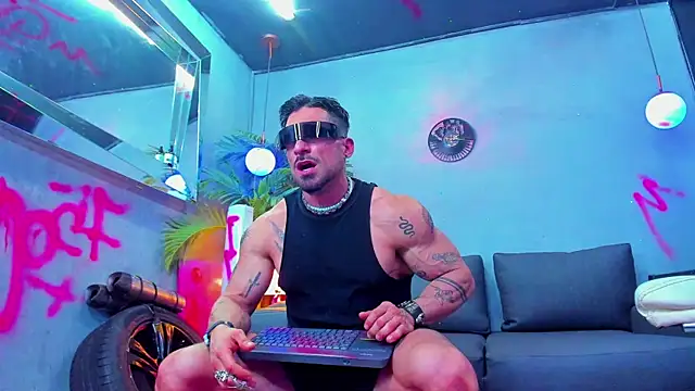 Snapshot of dennis_cox1 chatting on September 13, 2025, 3:50 am dennis cox1 online show from September 13, 2025, 3:50 am