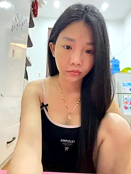 Miumieu online show from November 26, 2025, 9:20 am