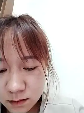 qinejr37 online show from September 12, 2025, 3:06 am