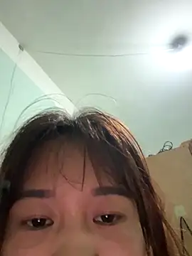 qinejr37 online show from October 7, 2025, 12:39 pm