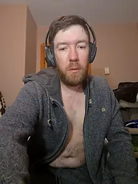 Dillybar41 online show from April 12, 2026, 6:27 am