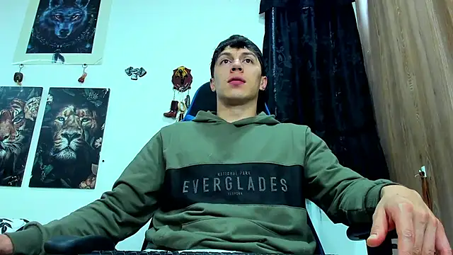 javiersexymann online show from March 6, 2025, 9:31 pm