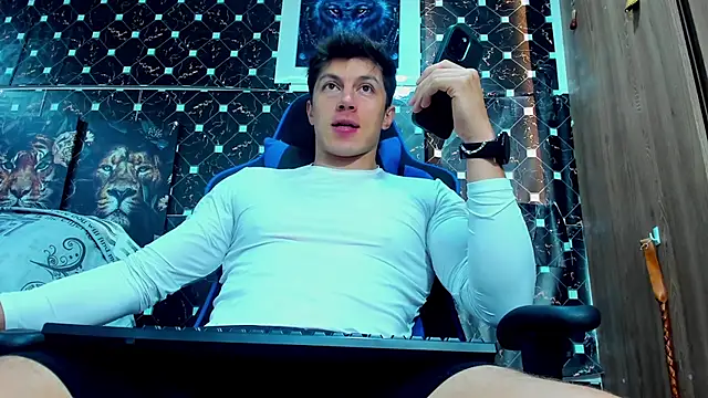 javiersexymann online show from January 15, 2026, 7:28 pm