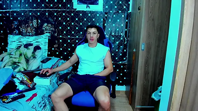 javiersexymann online show from December 5, 2025, 8:50 pm