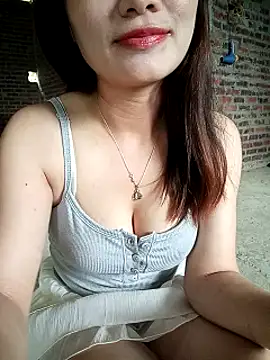 Snapshot of Findongg chatting on September 25, 2025, 3:23 am Findongg online show from September 25, 2025, 3:23 am
