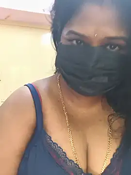 Snapshot of chaitara-reddy chatting on July 27, 2026, 7:04 am chaitara-reddy online show from July 27, 2026, 7:04 am