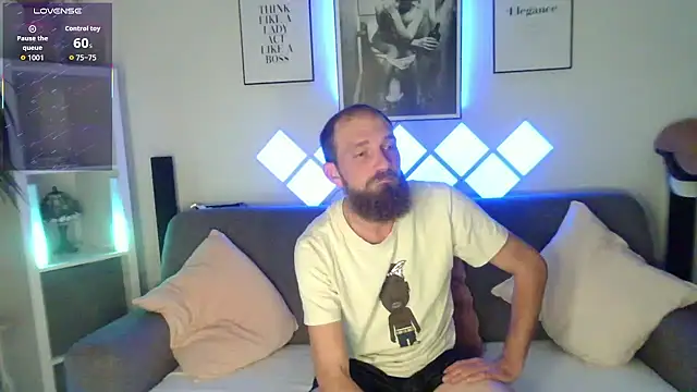 XBellaXundXUweX online show from November 2, 2025, 8:14 pm