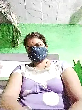 Snapshot of Rajnee33A chatting on October 31, 2025, 8:05 pm Rajnee33A online show from October 31, 2025, 8:05 pm