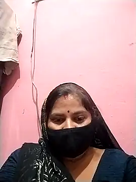 Rajnee33A online show from April 18, 2026, 8:49 am