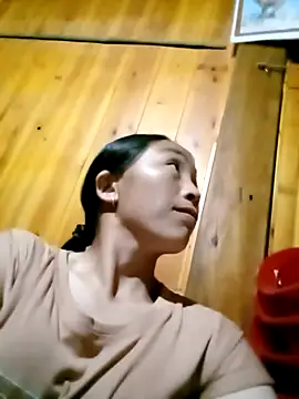 lucybaby00 online show from March 31, 2026, 11:23 am