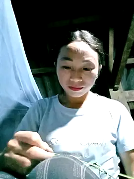 lucybaby00 online show from October 7, 2025, 12:39 pm