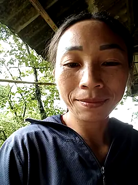 lucybaby00 online show from September 23, 2025, 4:19 am