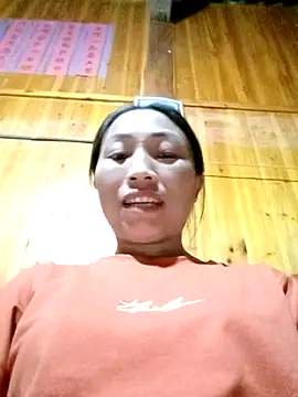 lucybaby00 online show from April 17, 2026, 12:08 pm