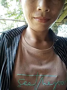 lucybaby00 online show from July 4, 2026, 3:57 am