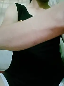 lucybaby00 online show from June 14, 2026, 6:31 pm