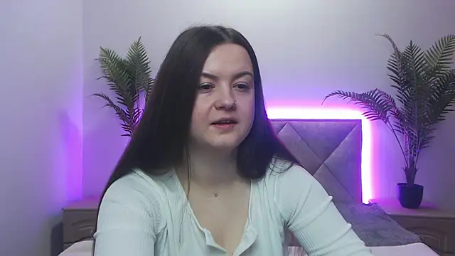 MavkaCute online show from November 18, 2025, 7:06 pm