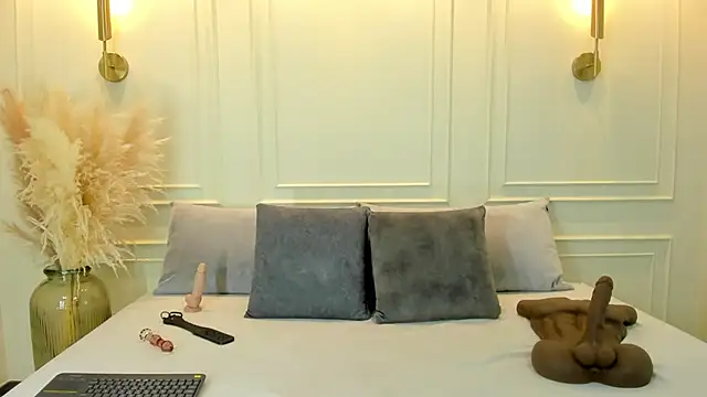 gabysanta  online show from September 9, 2025, 2:04 pm